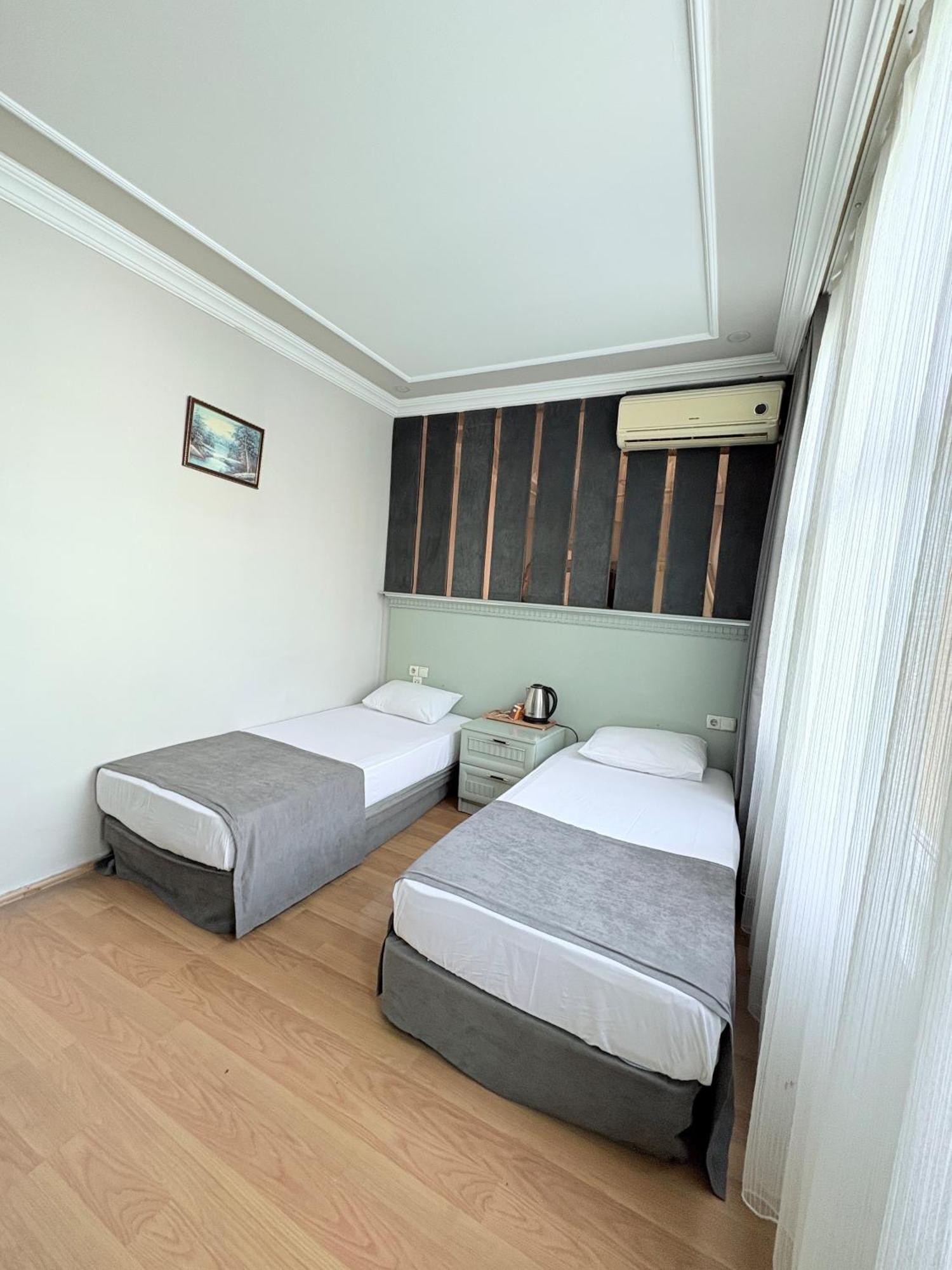 Grand Hurriyet Hotel Estambul Exterior foto